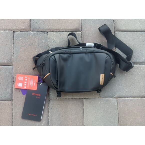 PGYTECH OneGo Solo Camera Sling Bag, 3L Crossbody Fanny Pack - Picture 10 of 12